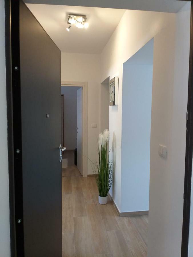 Apartman Luka PUY 외부 사진